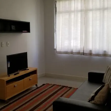 Apartamento em Copacabana - Rua Bolívar - 2 Quartos - Excelente Localização-3